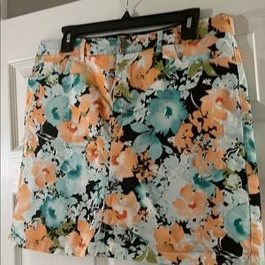 Croft & Barrow Orange and Green Skorts Vibrant Floral Design